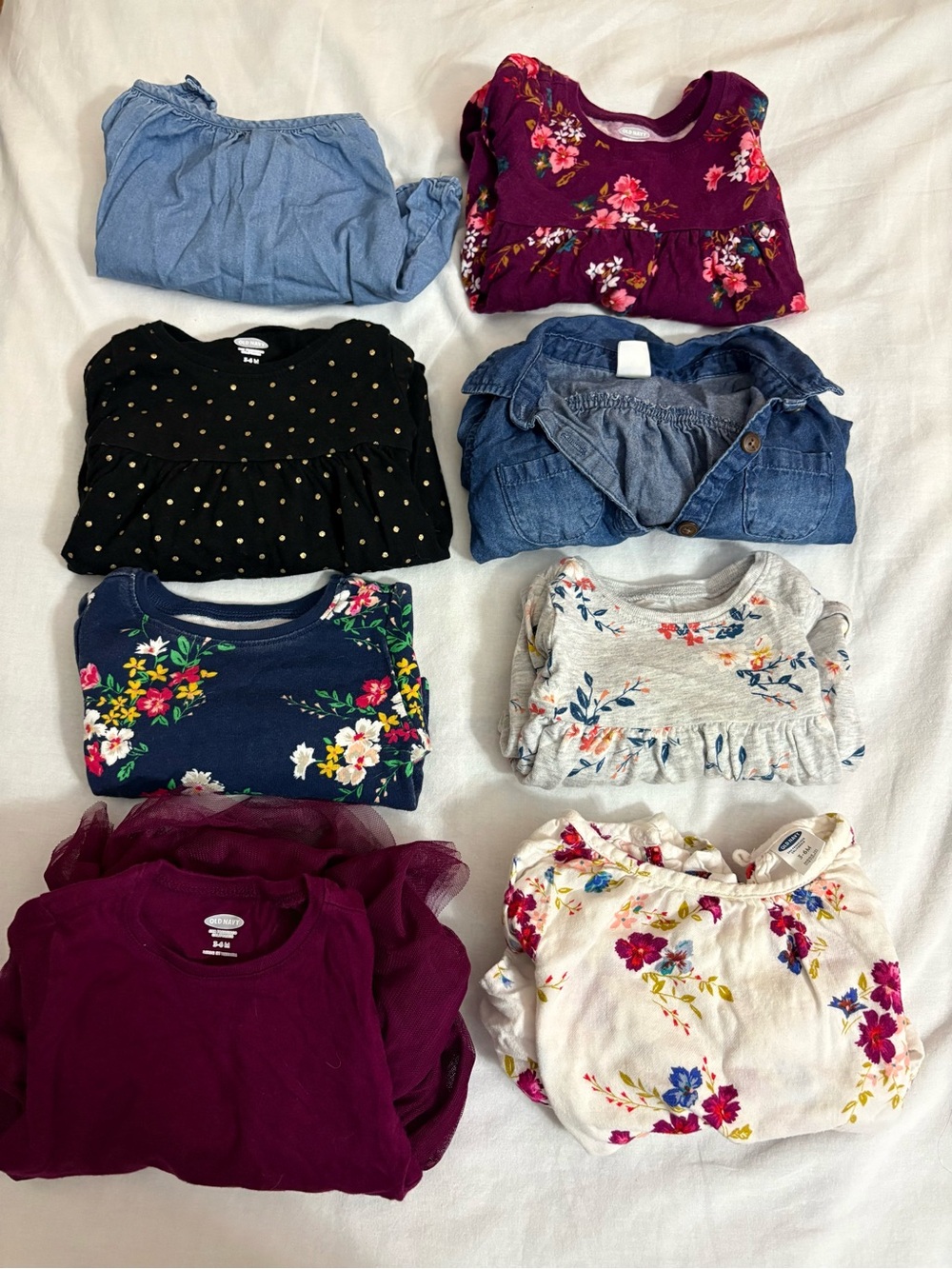 Old Navy - 8 piece bundle - 3-6 months